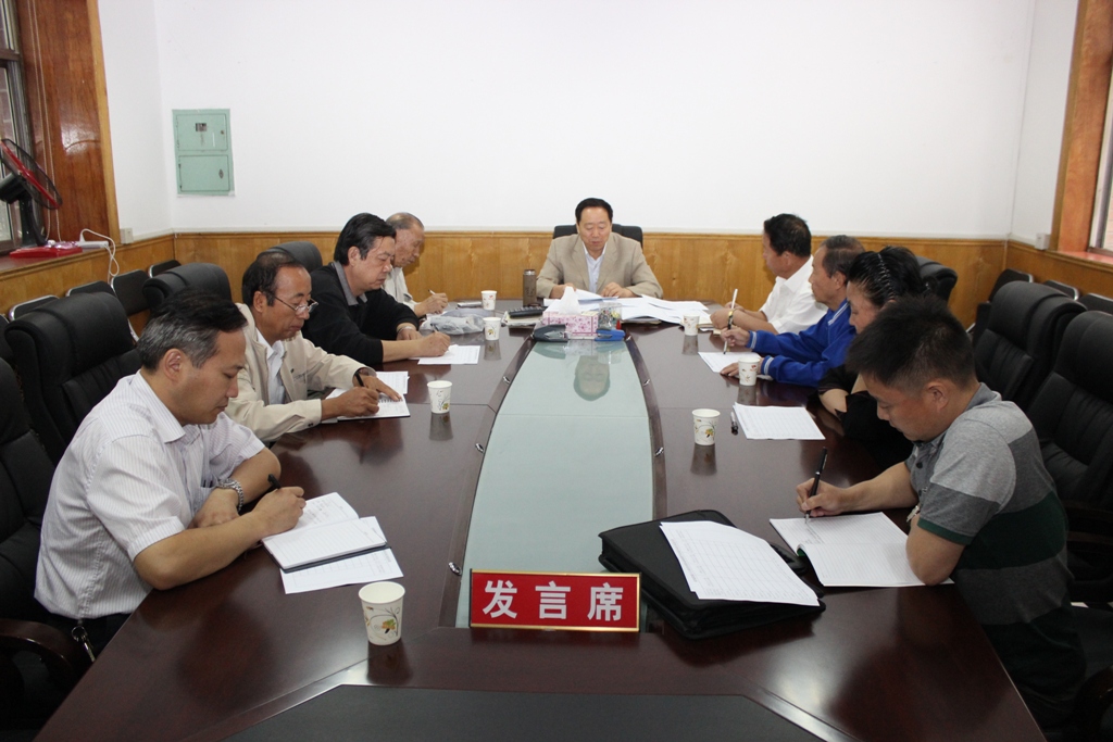 9��4�����磬ʡ����������ǡ����³������������ٿ���̸�ᣬ�����ϸɲ����